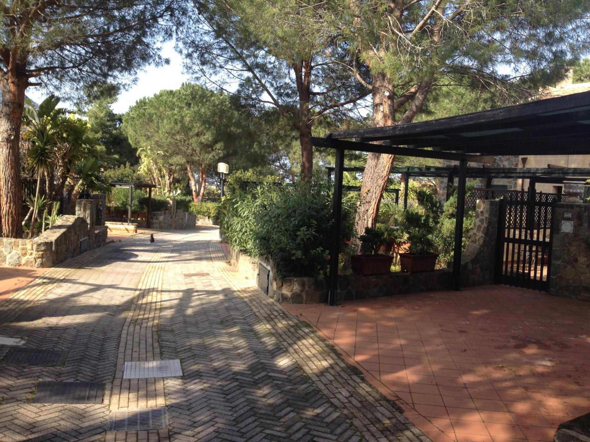 Villa Al Mare Baia Emiri Mazzaforno Cefalù Esterno foto